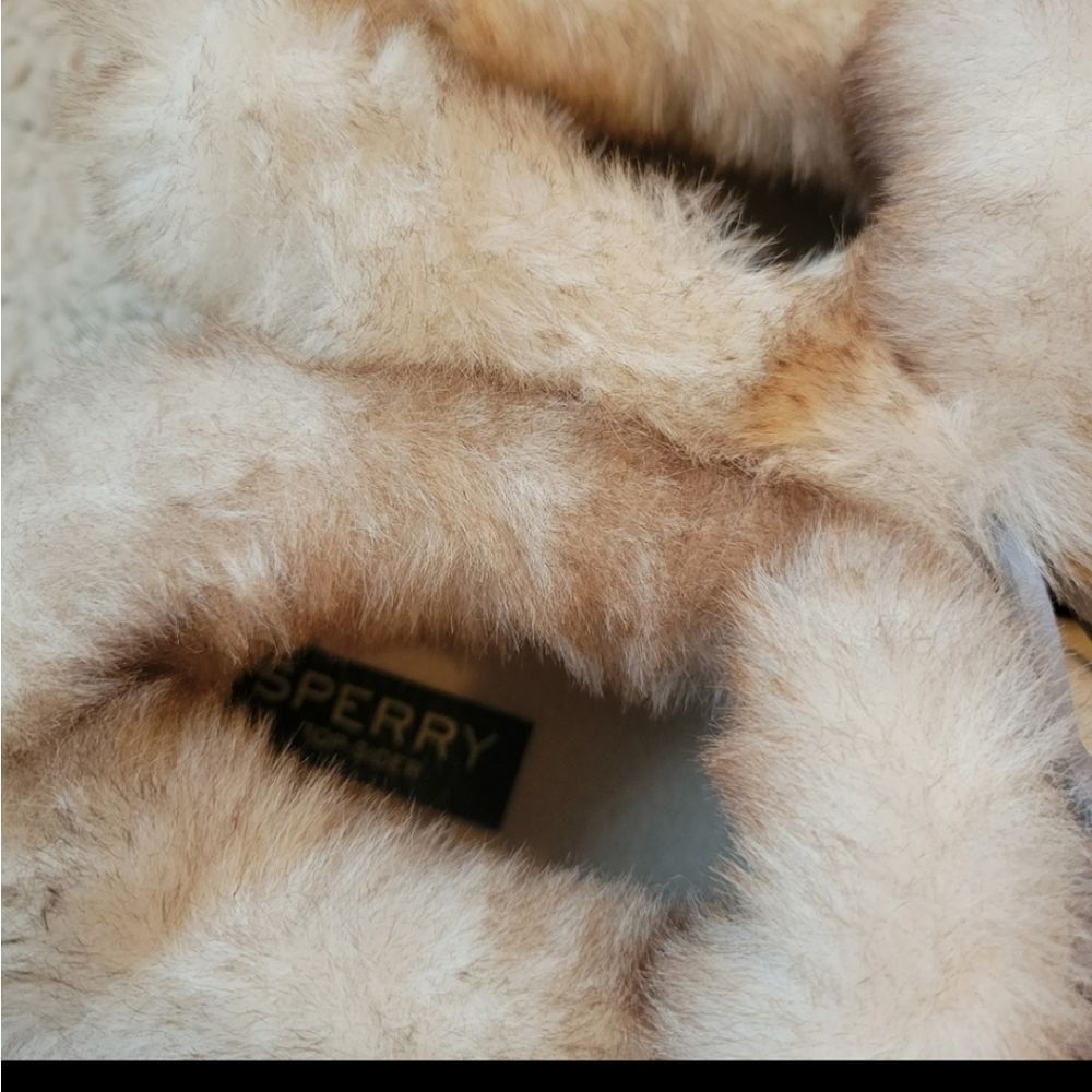 Sperry Saltwater Low Fur Lined Boots - Picture 6 of 6